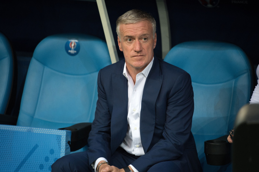 Deschamps sur le banc face à l'Albanie le 15 juin 2016