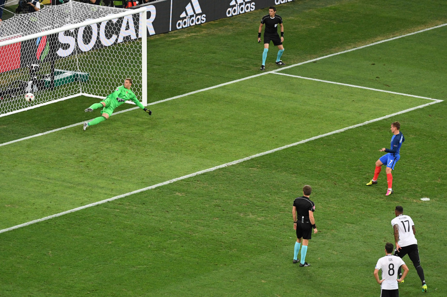 Antoine Griezman ouvre le score jeudi 7 juillet avec un penalty