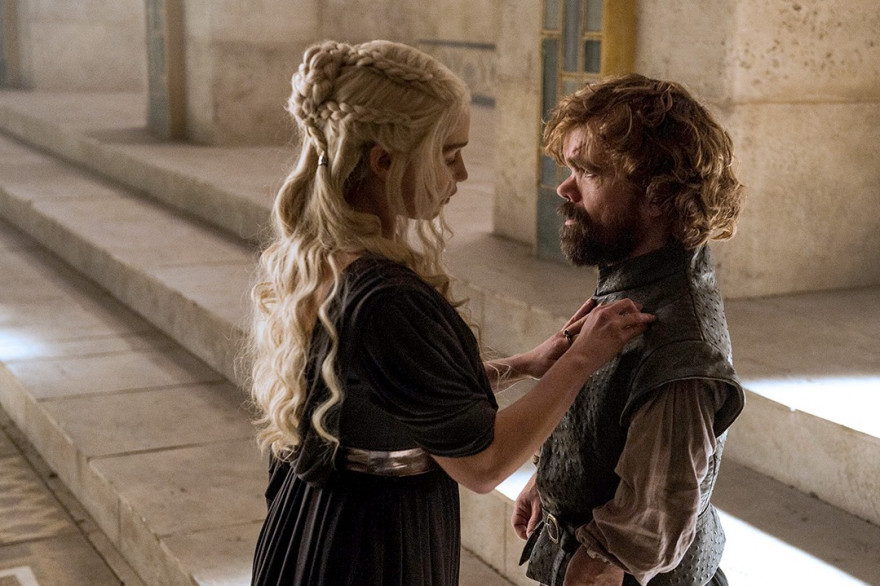 Daenerys Targaryen (Emilia Clarke) et tyrion Lannister (Peter Dinklage)