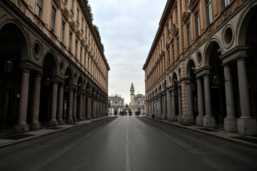 Une rue déserte à Turin ce 16 mars à cause du confinement contre le coronavirus.