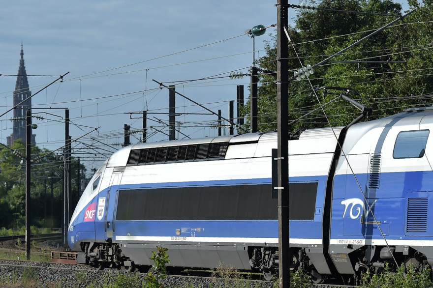 Un TGV arrive à Strasbourg le 3 juillet 2016