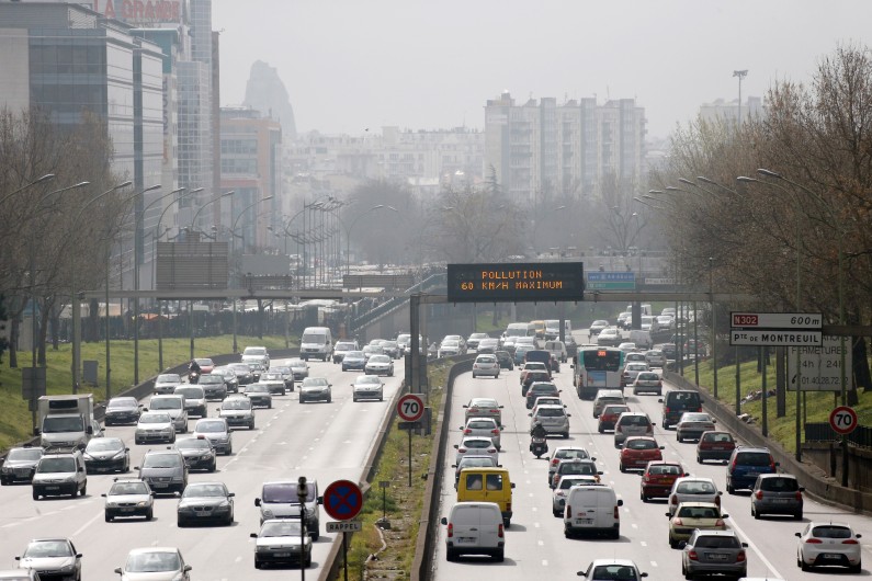 Un nuage de pollution au-dessus du Paris, le 15 mars 2014 (illustration)