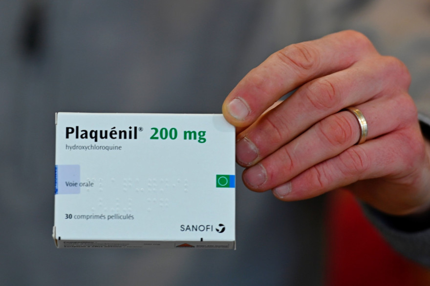 Une boîte de Plaquénil, mécidament à base d'hydroxychloroquine, un dérivé de la chloroquine