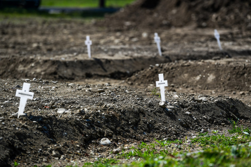 Le cimetière où sont enterrées les victimes du coronavirus dont personne n'a réclamé le corps