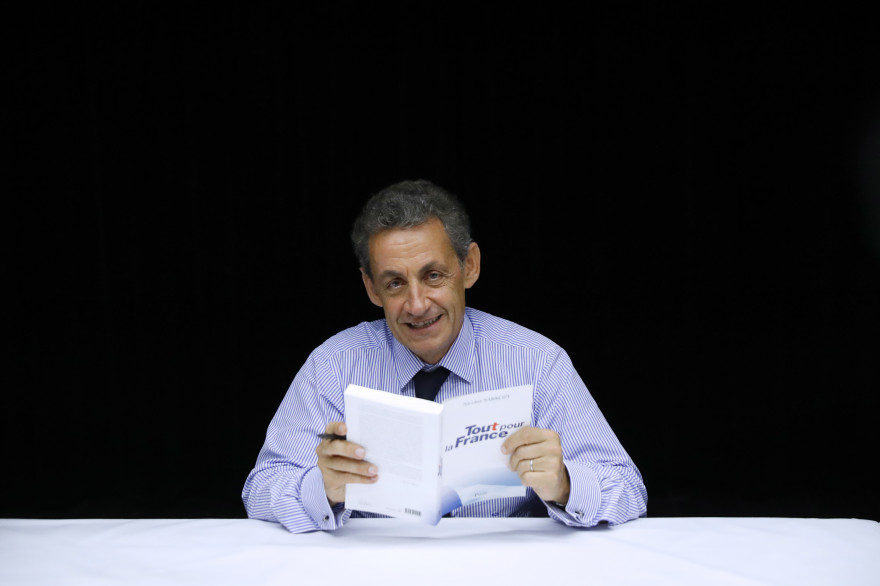 Nicolas Sarkozy a annoncé sa candidature à la primaire LR dans son livre "Tout pour la France"