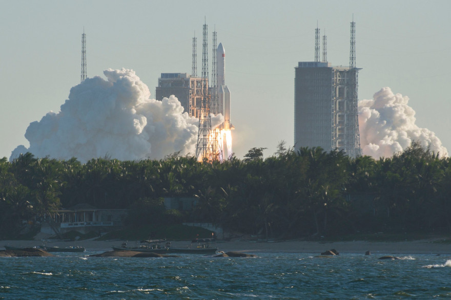 Une fusée Longue-Marche 5B, envoyée dans l'espace par la Chine, le 5 mai 2020.