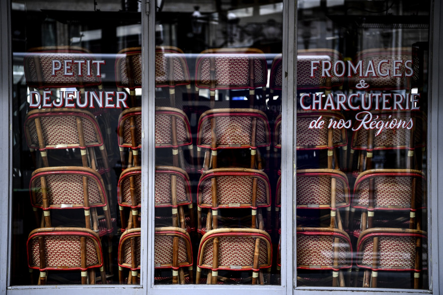 Un restaurant parisien fermé, le 14 mai 2020.