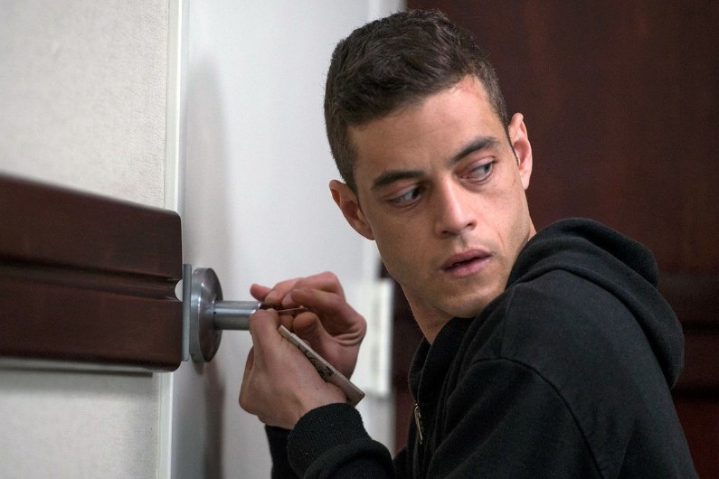 Elliot Alderson, le désormais célèbre hacker de la série américaine Mr. Robot