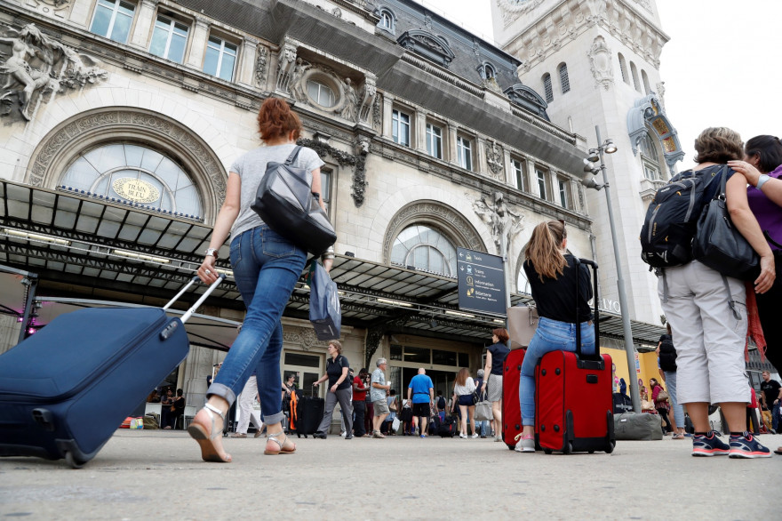 Départ en vacances gare de Lyon à Paris, en juillet 2016. (Illustration.)