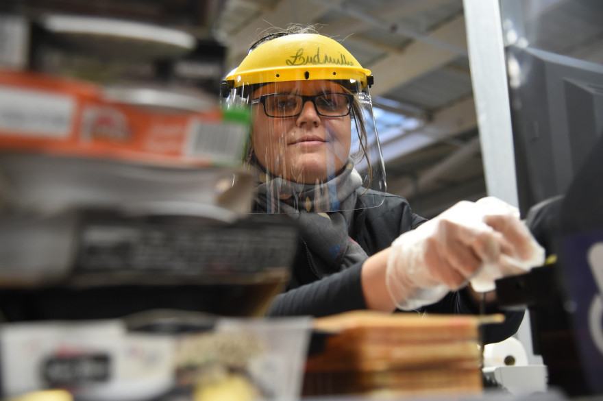 Le plexiglas est aussi bien utilisé pour les parois que pour les visières