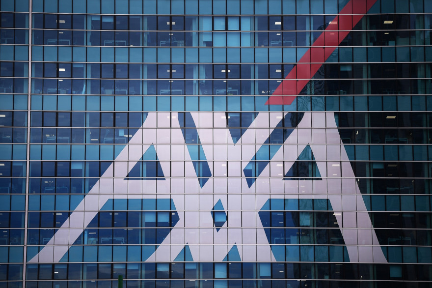 Le logo d'AXA à Milan, en novembre 2017.