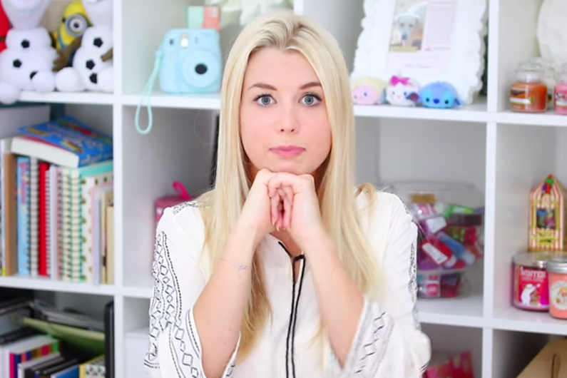 EnjoyPhoenix prodigue ses conseils dans son livre "#EnjoyMarie"