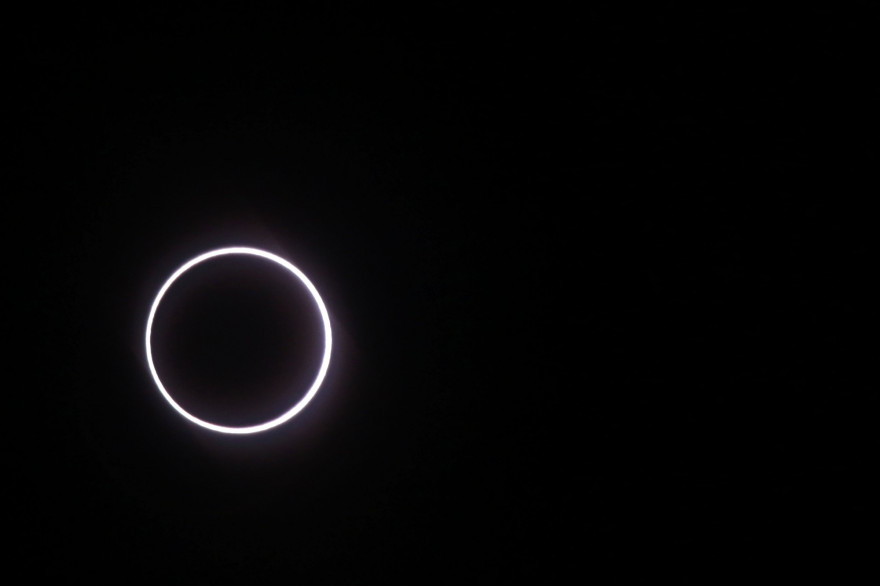 Une éclipse de type "cercle de feu" (illustration)