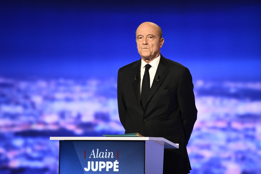 Alain Juppé lors du premier débat de la primaire de la droite et du centre, le 14 octobre 2016