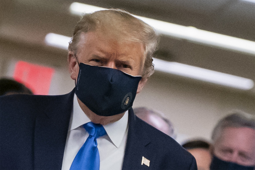 Donald Trump a porté un masque en public pour la première fois le 11 juillet 2020.