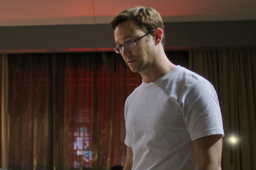 Joseph Gordon-Levitt dans "Snowden", réalisé par Oliver Stone.