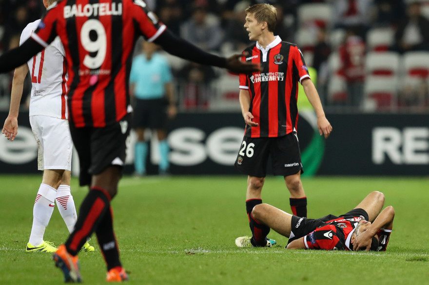Désillusion pour Nice qui s'incline à domicile contre Salzburg (0-2)