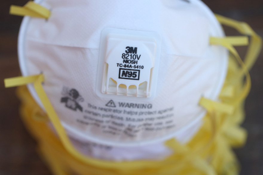 Un masque de protection N95
