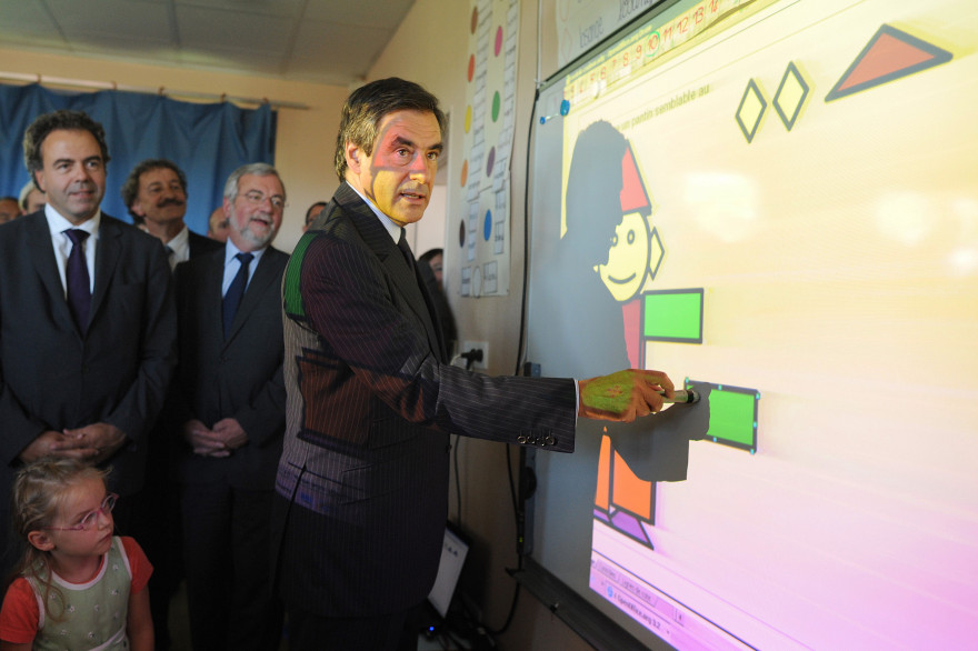 François Fillon dans une école en 2010