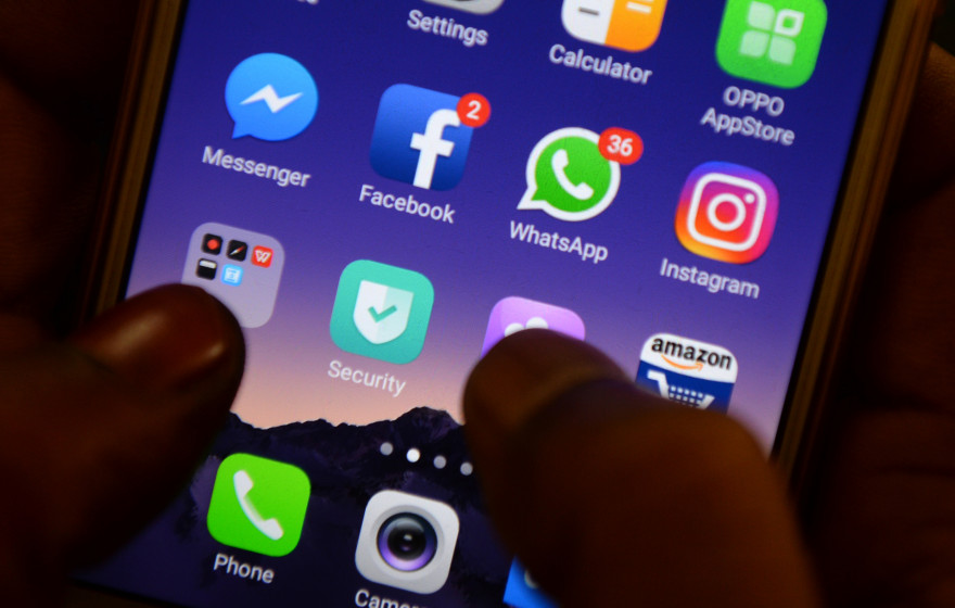Facebook a le projet de rapprocher les messageries de ses applications les plus populaires