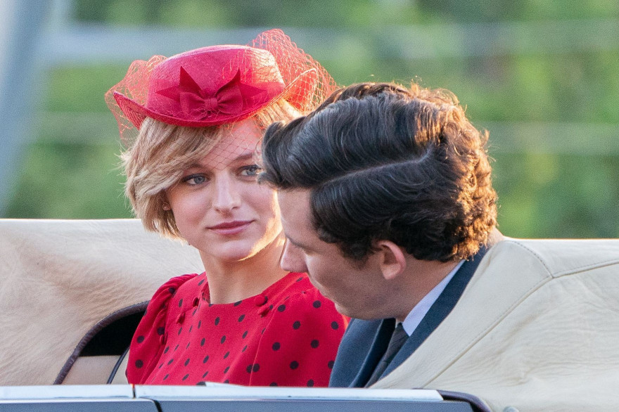 Emma Corrin dans le rôle de Diana dans la saison 4 de "The Crown"