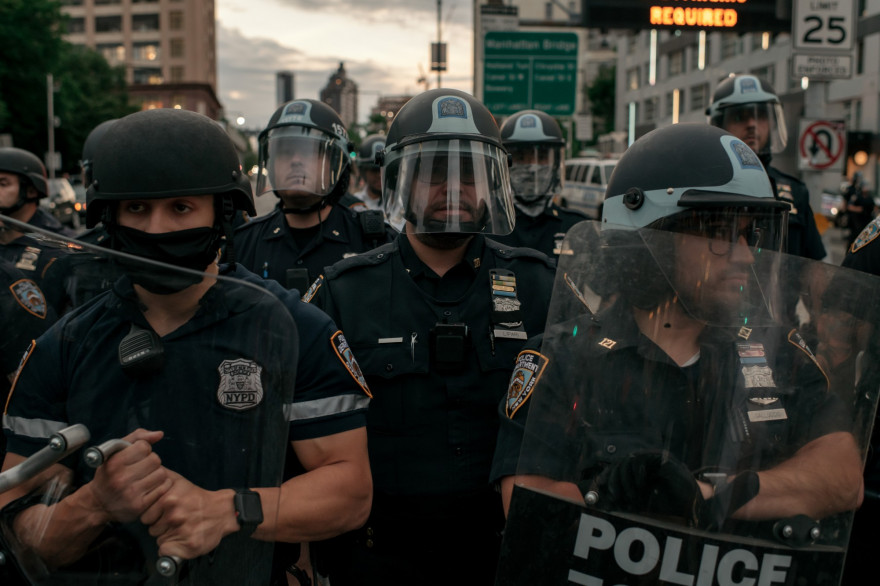 Des policiers (NYPD) à New York, le 2 juin 2020.