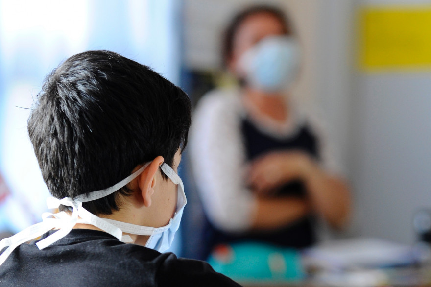 Coronavirus : pourquoi le masque est obligatoire à 11 ans, et pas avant (illustration)