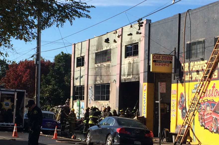 L'incendie à Oakland (Californie) a fait au moins neuf morts, 25 personnes sont portées disparues