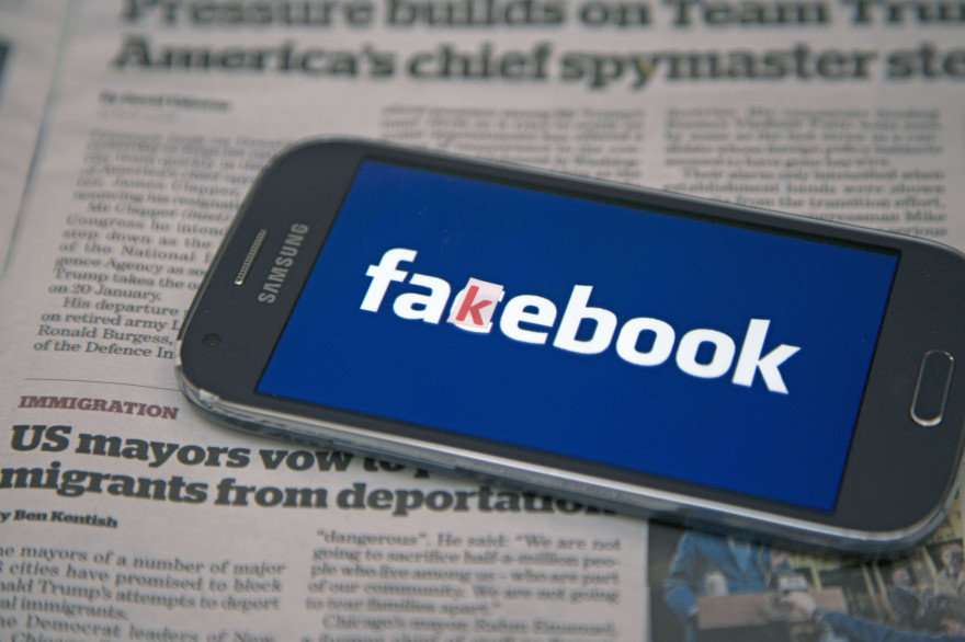 Facebook est accusé d'avoir favorisé l'élection de Donald Trump en laissant proliférer les intox sur son réseau