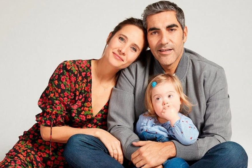 Les acteurs Julie de Bona et Ary Abittan, à l'affiche d'"Apprendre à t'aimer", diffusé ce lundi 7 septembre sur M6.