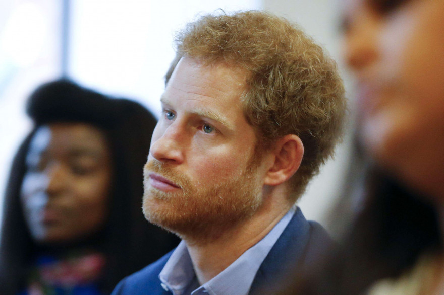 Le prince Harry lors d'une visite de charité le 19 décembre 2016