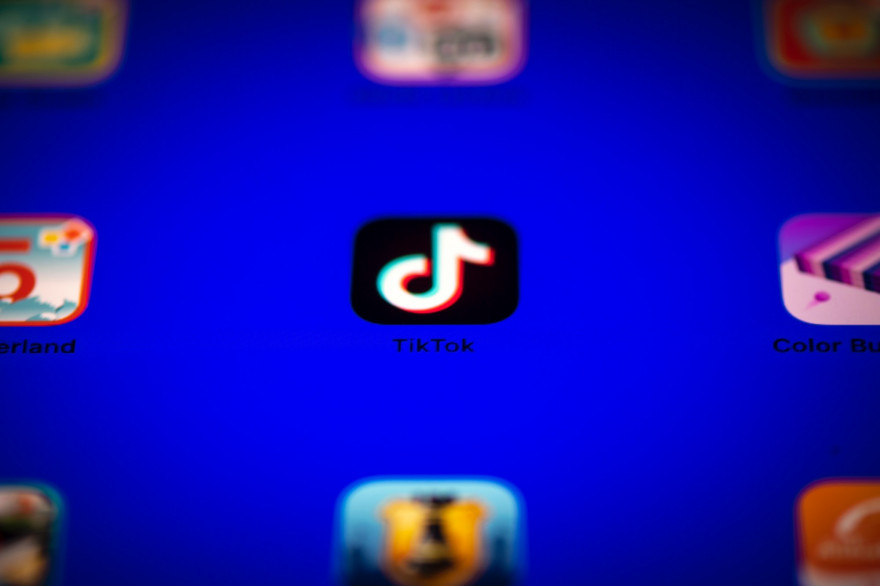 TikTok (illustration)