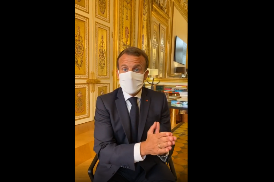 Emmanuel Macron confirme le doublement de la durée du congé paternité, le 23 septembre 2020