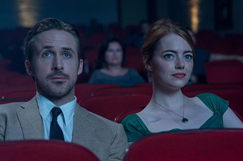 Sebastian et Mia ont leur premier rendez-vous au cinéma