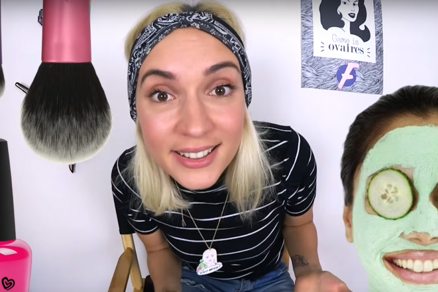Natoo, l'une des rares youtubeuses humour à figurer dans le classement des 100 plus populaires