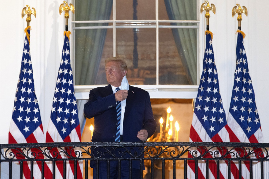 Donald Trump, après sa sortie de l'hôpital, le 5 octobre 2020