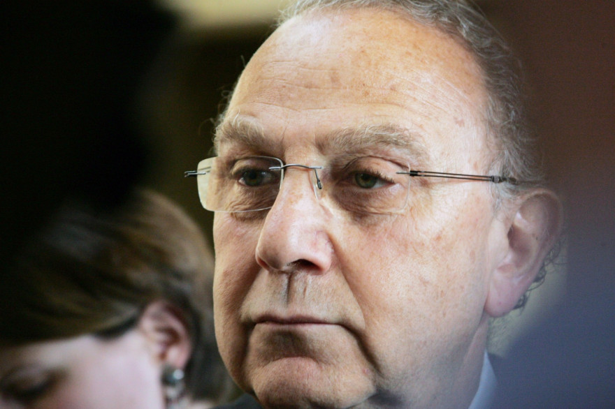 Le maire PS du IIIe arrondissement de Paris, Pierre Aidenbaum, le 11 septembre 2006 (Archives).