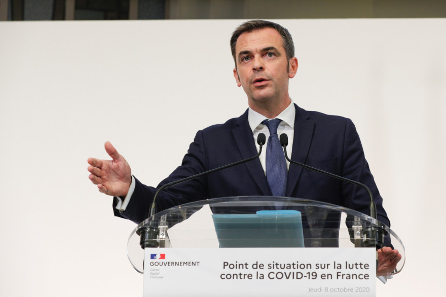 Le ministre de la Santé Olivier Véran lors d'une conférence, le 8 octobre 2020