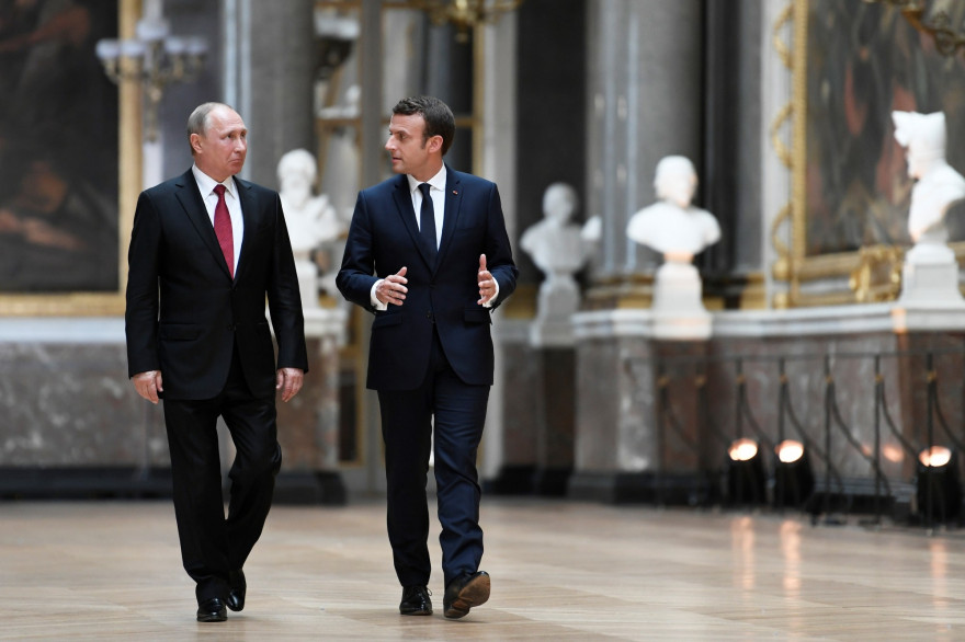 Le président Emmanuel Macron et le président russe Vladimir Poutine lors d'une conférence le 29 mai 2017