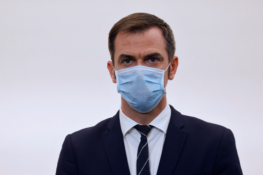 Le ministre de la Santé Olivier Véran lors d'un point presse, le 15 octobre 2020 à Paris.