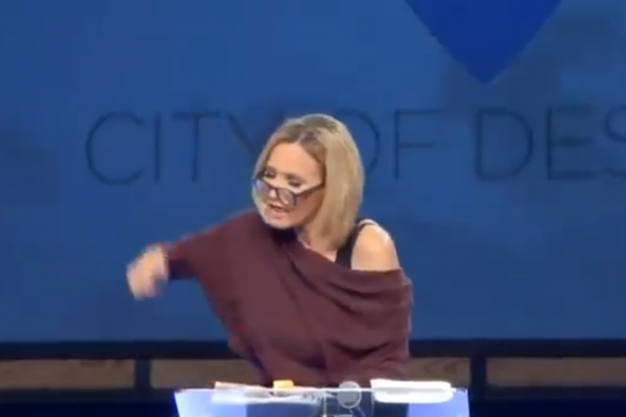 Paula White, lors de sa prêche de victoire pour Trump