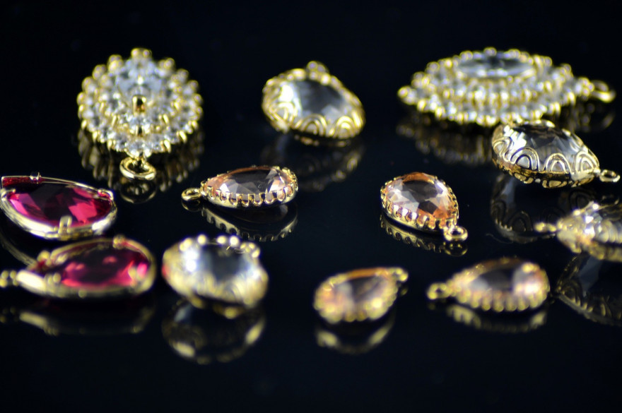 Des bijoux en diamants (Image d'illustration).