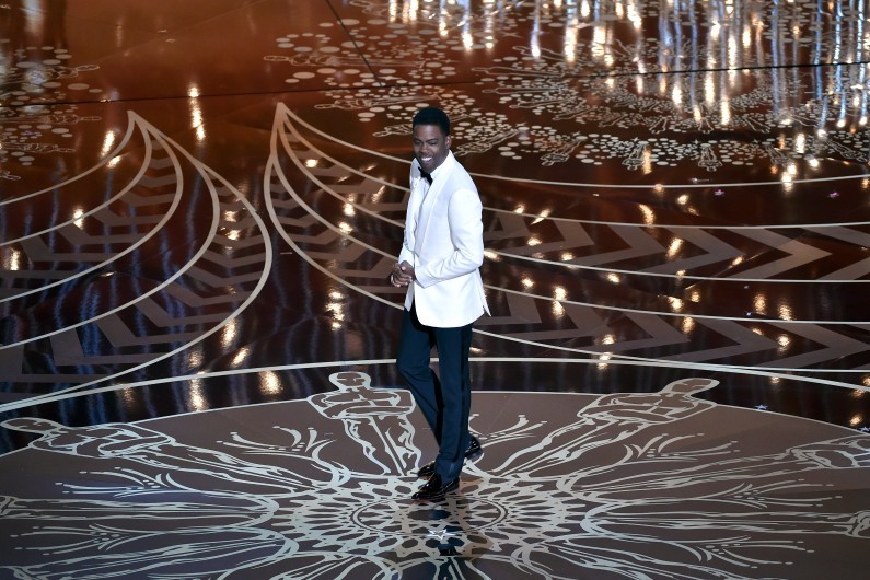 Chris Rock a ouvert la 88e cérémonie des Oscars en singeant l'Académie des Oscars pour son manque de représentativité