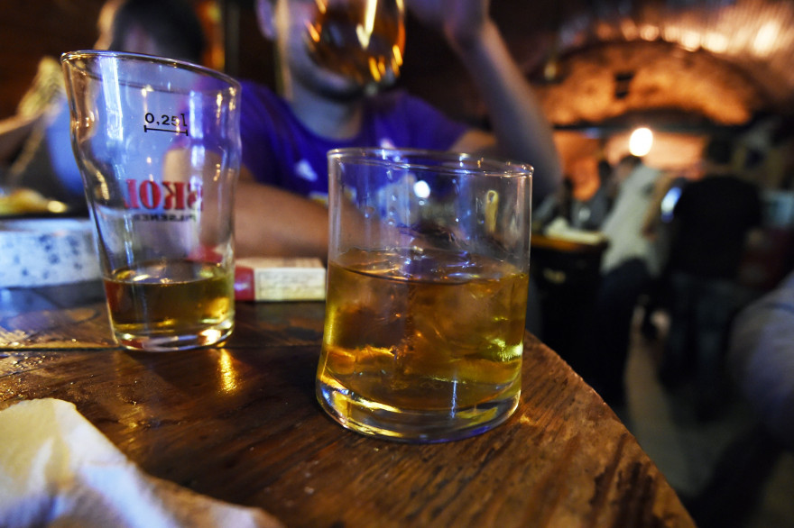Une serveuse a été agressée pour avoir servi de l'alcool pendant le ramadan à Nice.