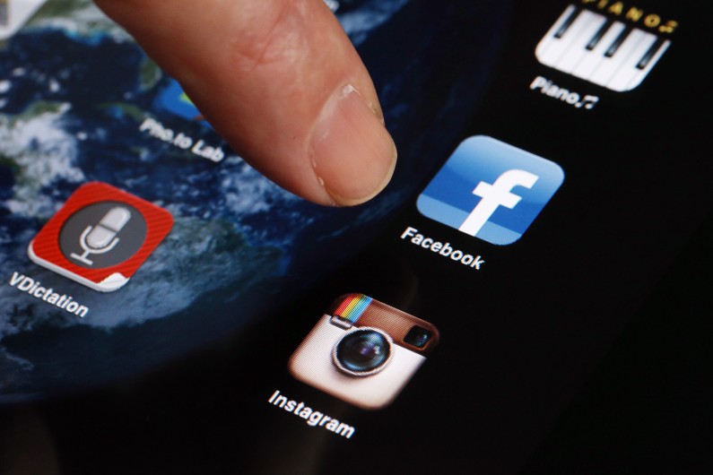 Apple et Google veulent imposer les applications par abonnement (illustration).