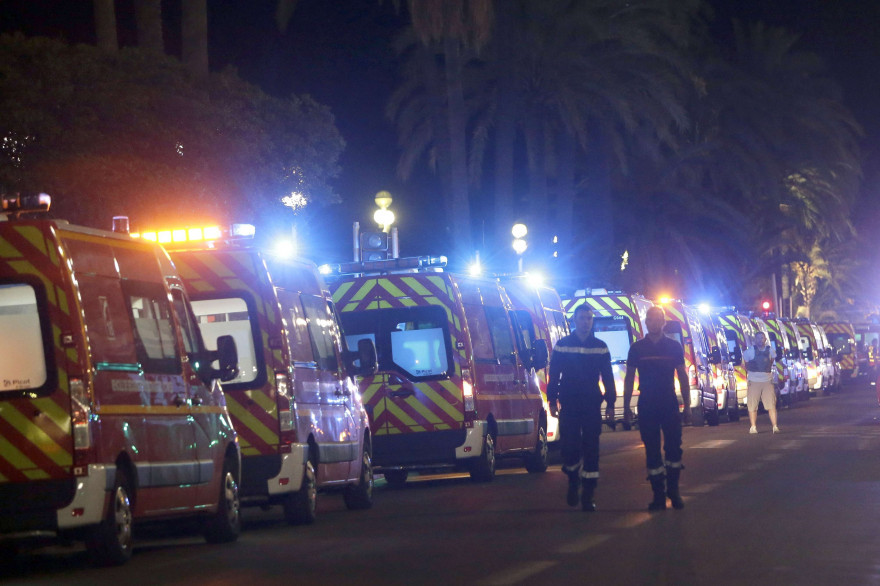 Toutes les effectifs de secours ont été mobilisés pour faire face à l'attentat qui a frappé Nice jeudi 14 juillet