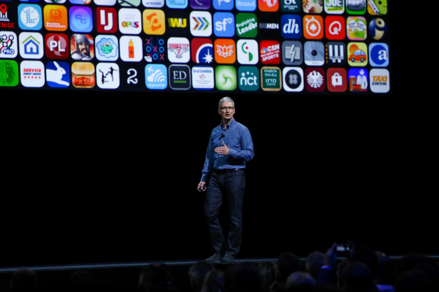 Tim Cook, le PDG d'Apple, lors de la conférence keynote à San Francisco le 7 septembre 2015.