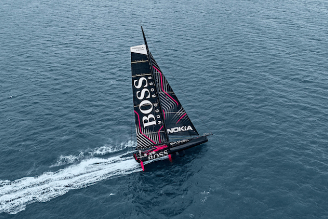 Alex Thomson sur "Hugo Bos"