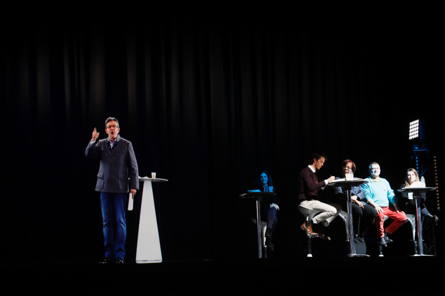 L'hologramme de Jean-Luc Mélenchon à Aubervilliers