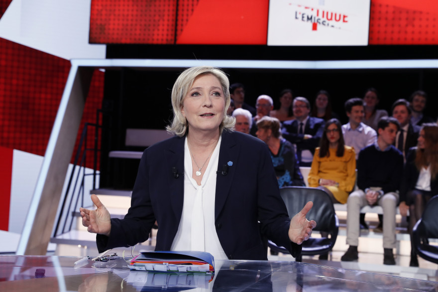 Marine Le Pen, lors de "L'Émission Politique" sur France 2 le 9 février 2017